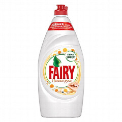 Средство для мытья посуды Fairy «Нежные руки, Ромашка и витамин Е», 900 мл